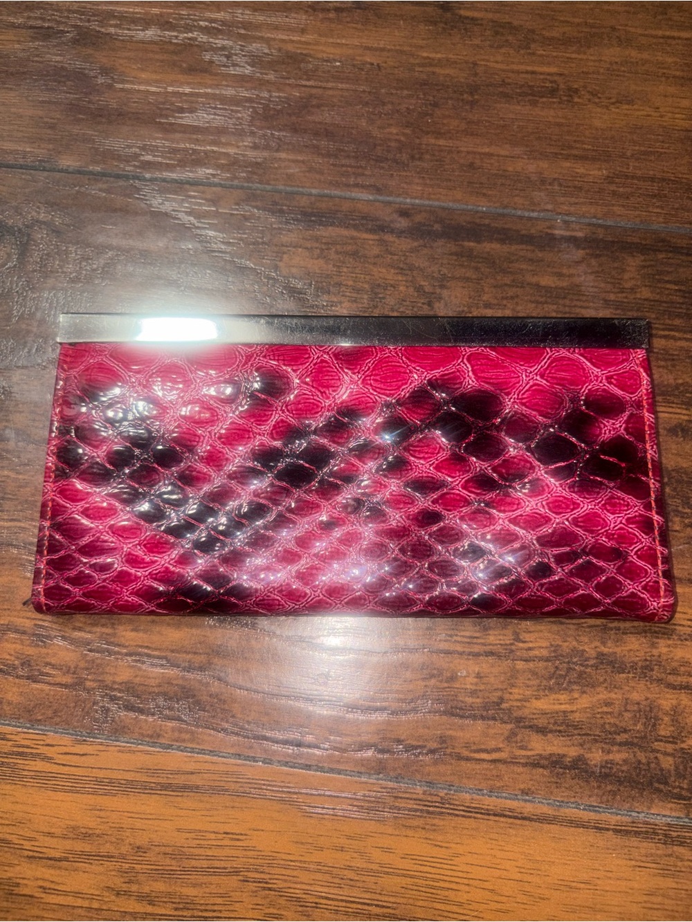 Stylish Pink Snakeskin-Pattern Clutch Wallet